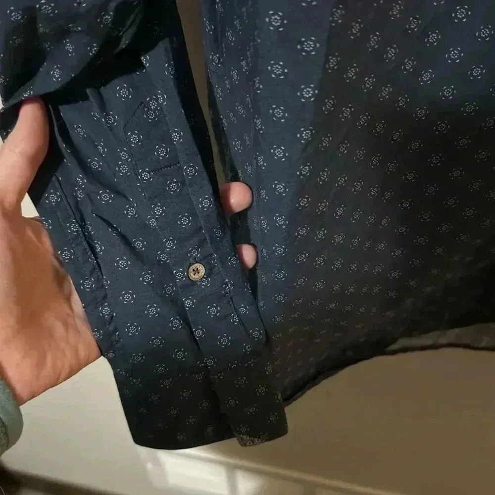 Ted Baker London | 100% Cotton button down, size 5. Navy blue with print. EUC
